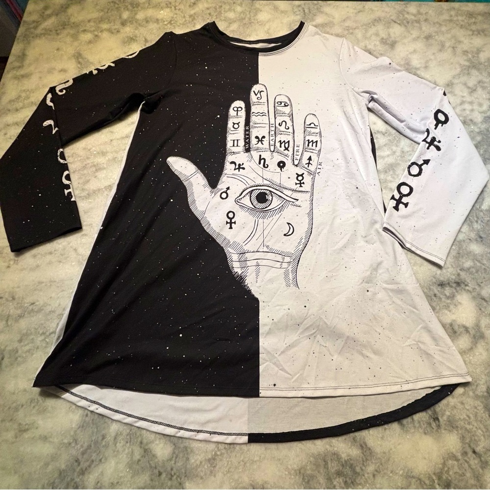 palmistry long sleeve swing tee dress ✋